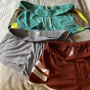 Three pair lounge shorts , Roxy, rvca